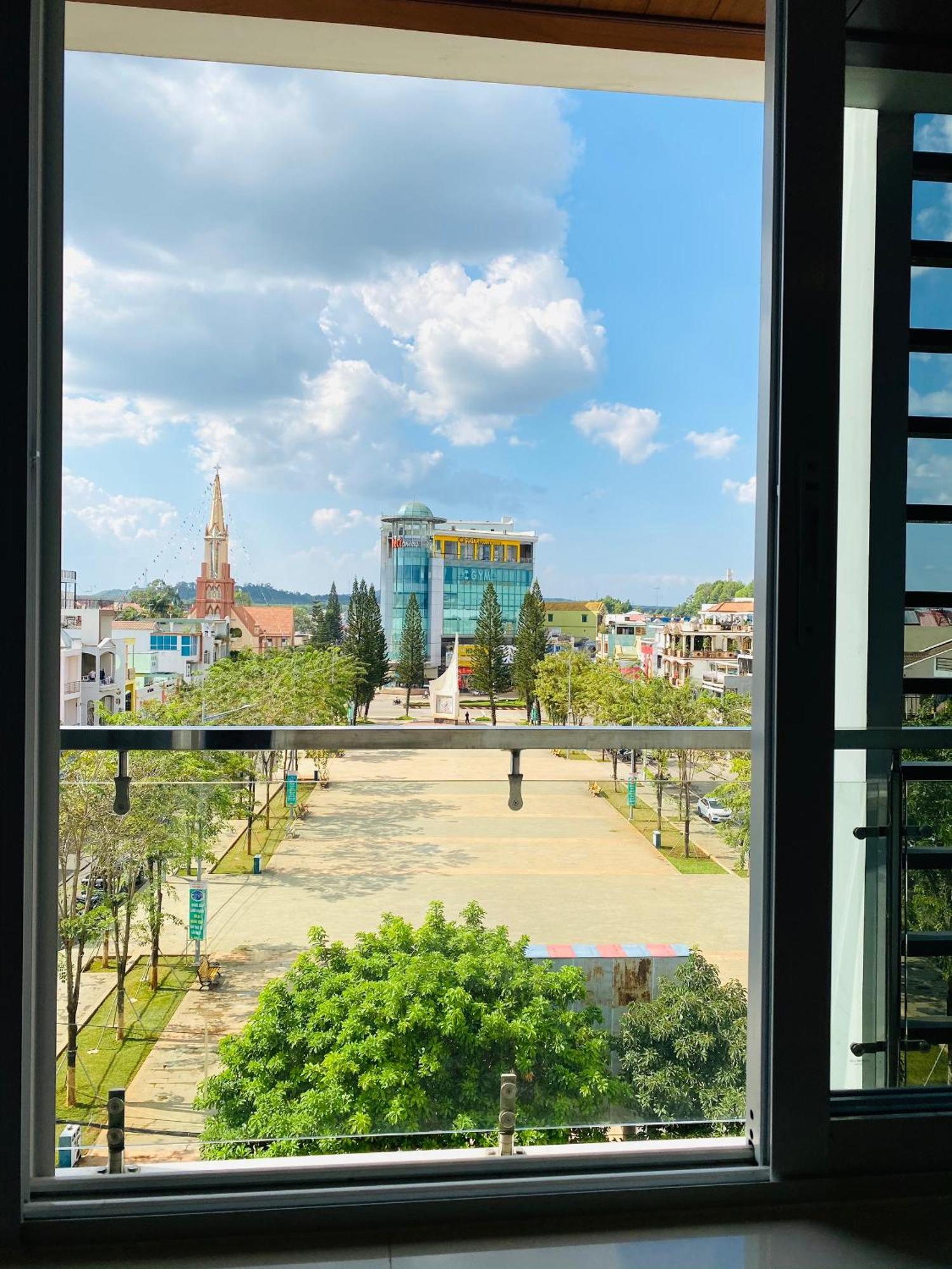 Quoc Thanh Hotel Long Khanh 外观 照片