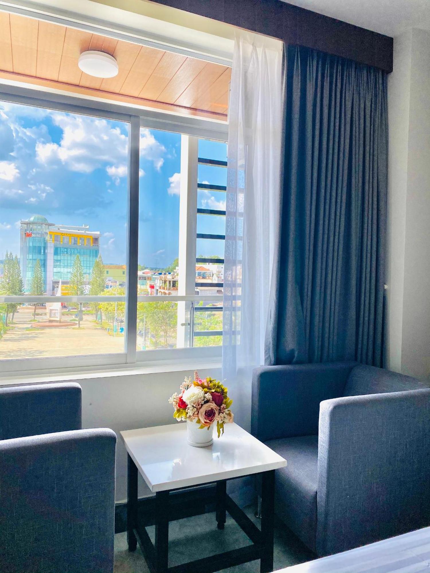 Quoc Thanh Hotel Long Khanh 外观 照片